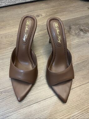 The Shoe Fairy Women's Brown Pointed Toe Slide Heels